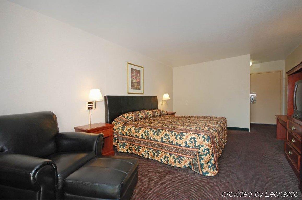 Hotel Magnuson Grand Columbus North Chambre photo