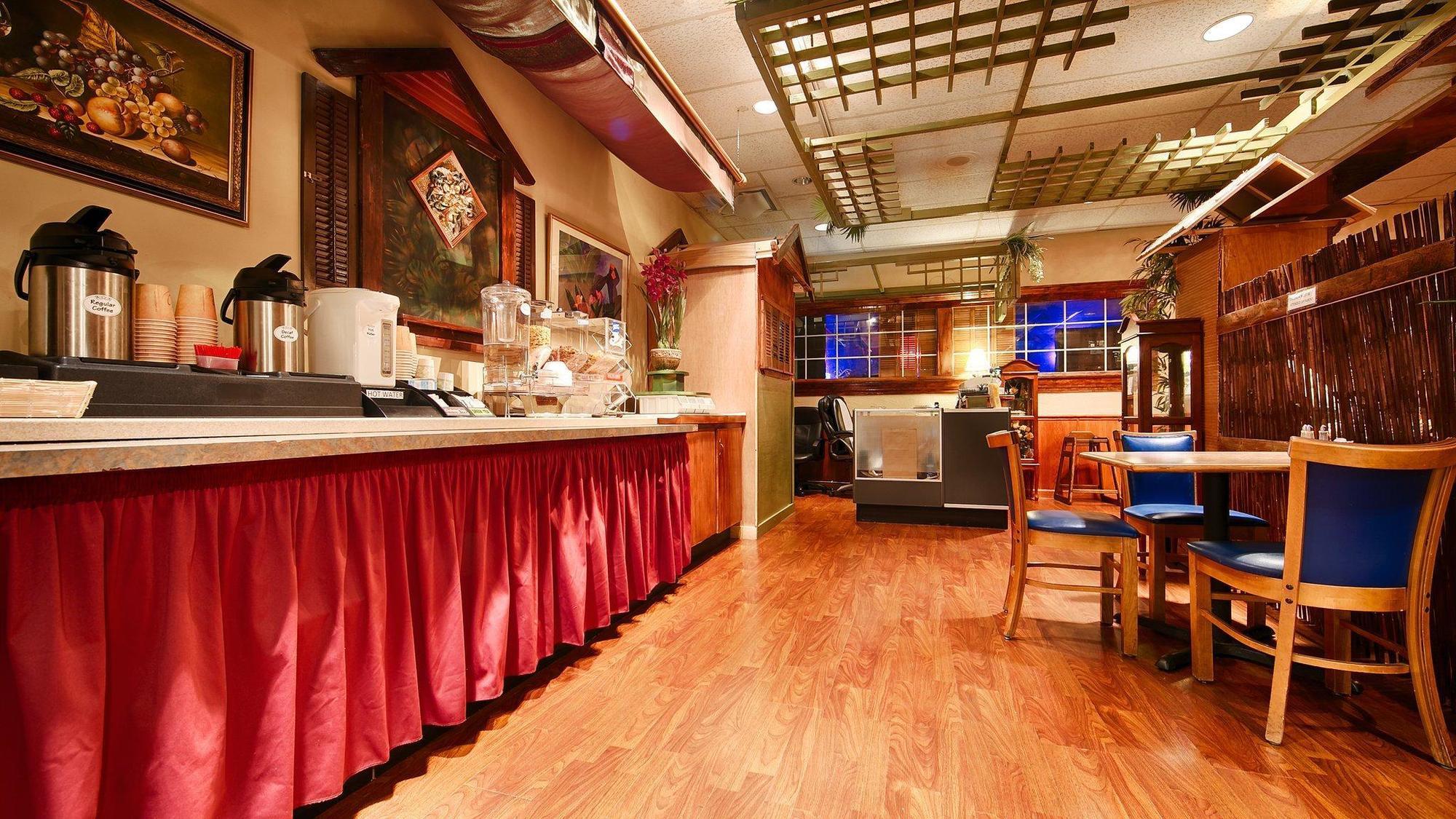 Hotel Magnuson Grand Columbus North Extérieur photo